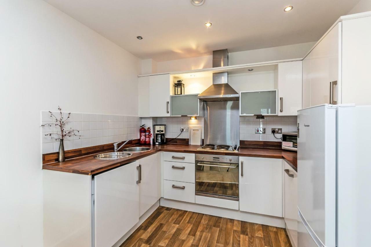 Racecourse Serviced Apartments Честър Екстериор снимка