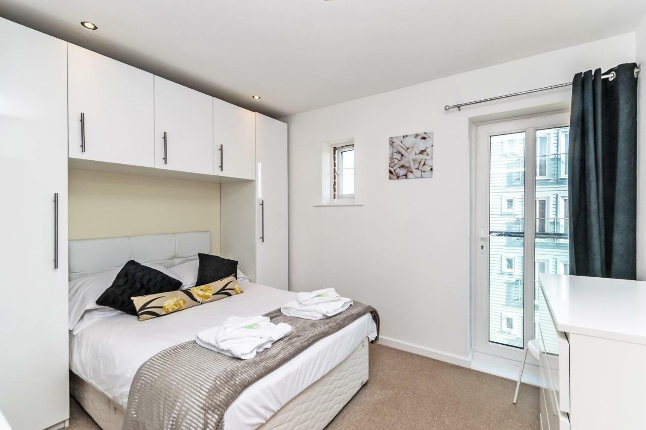 Racecourse Serviced Apartments Честър Екстериор снимка