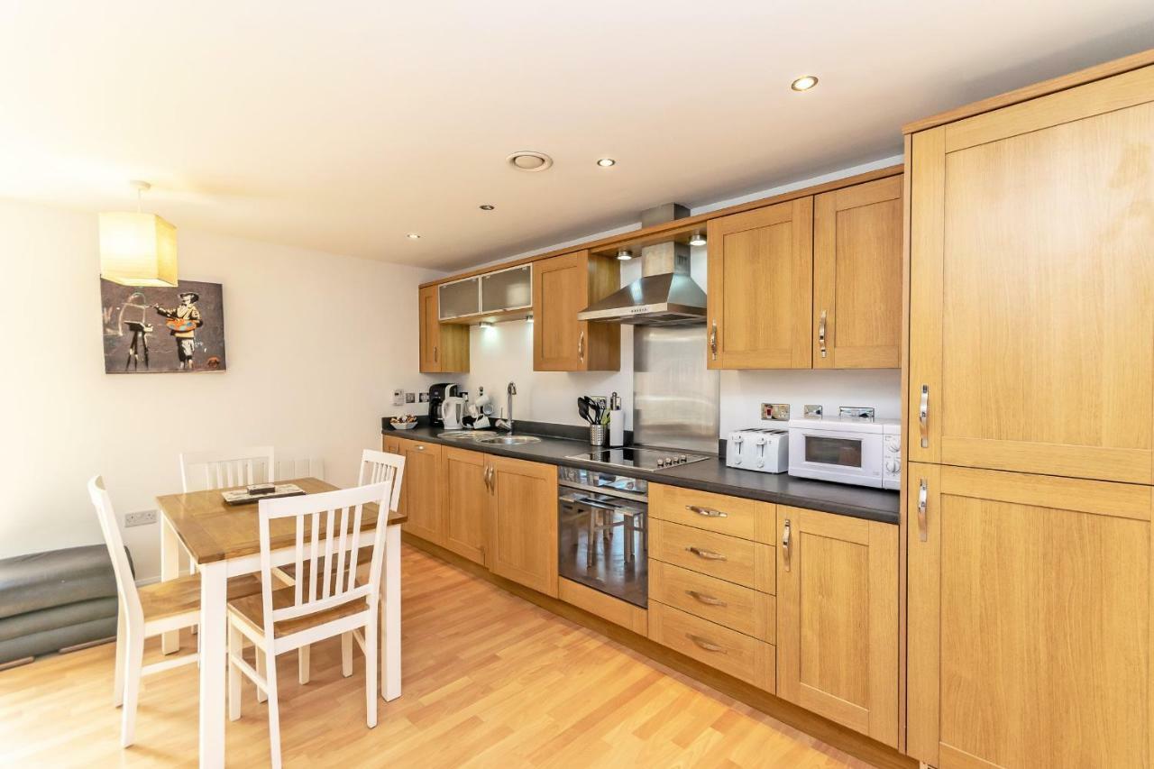 Racecourse Serviced Apartments Честър Екстериор снимка
