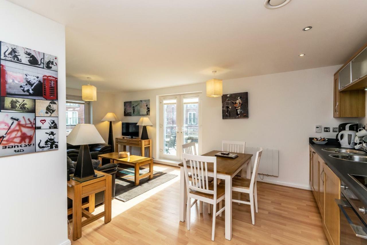 Racecourse Serviced Apartments Честър Екстериор снимка