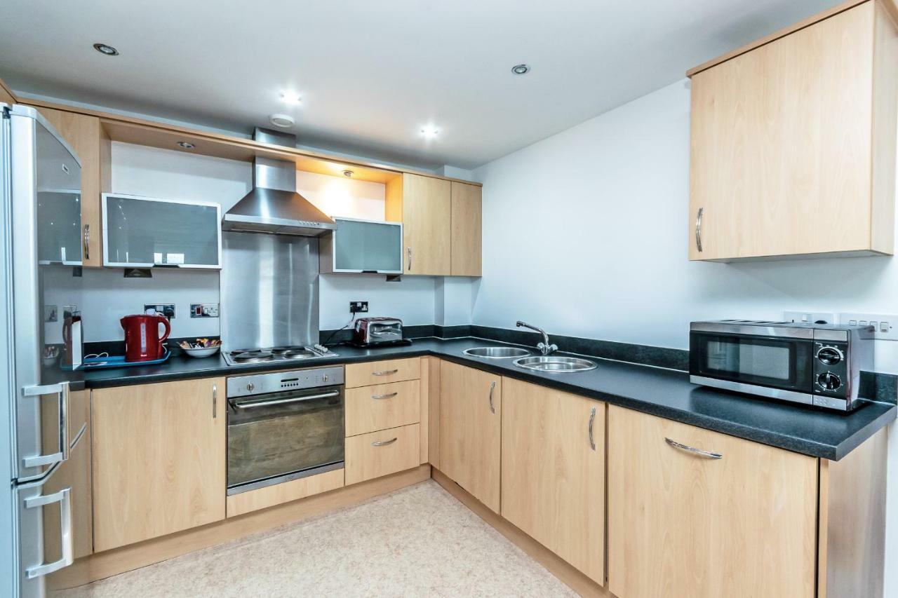 Racecourse Serviced Apartments Честър Екстериор снимка