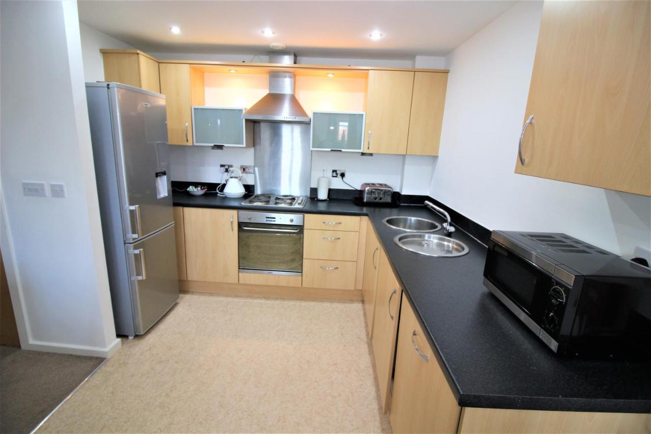 Racecourse Serviced Apartments Честър Екстериор снимка