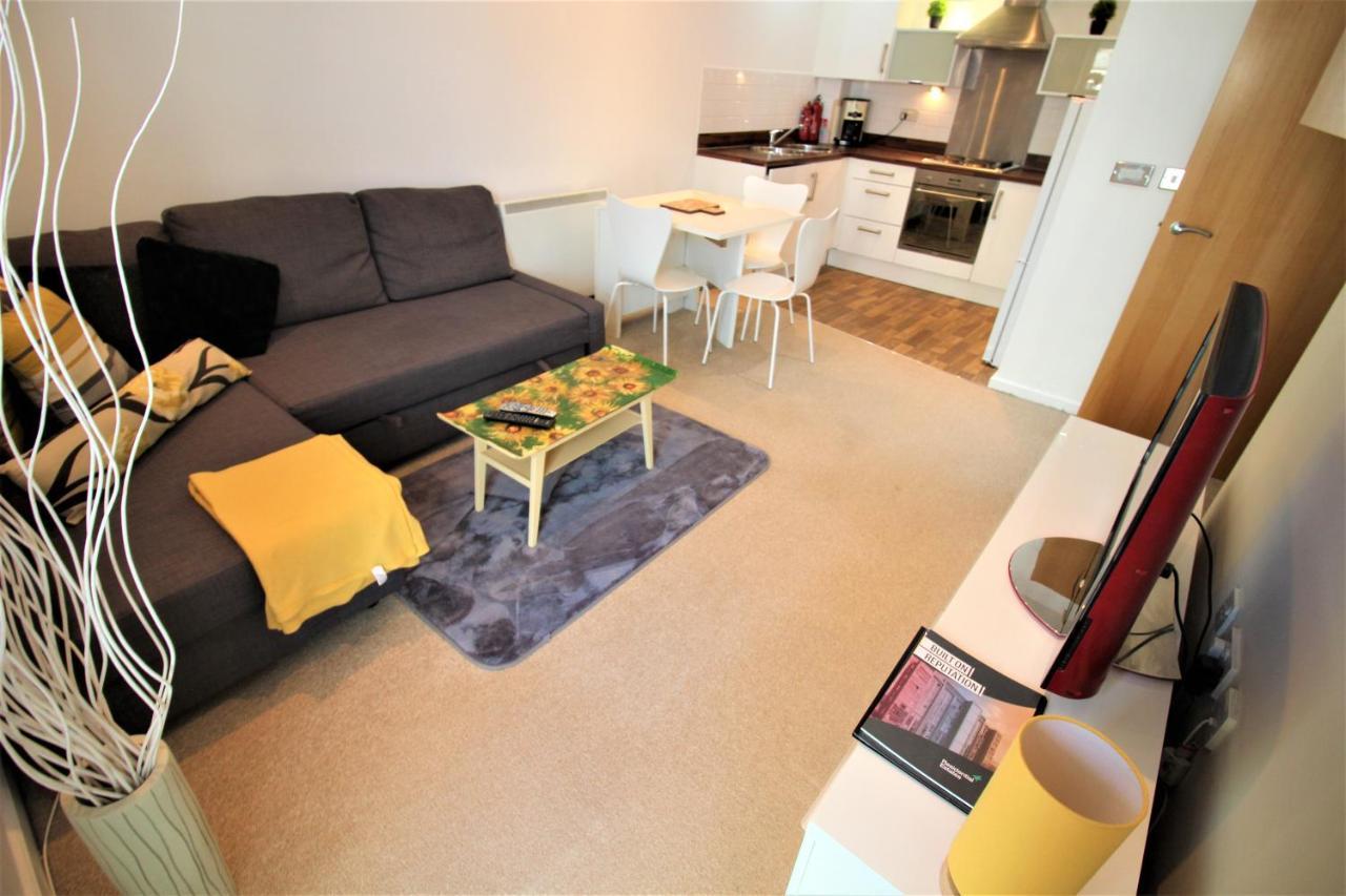 Racecourse Serviced Apartments Честър Екстериор снимка
